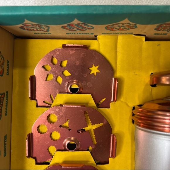 Vintage Mirro Dial a Cookie Kit In Box Kitchen Aluminum Copper Discs - Picture 2 of 14